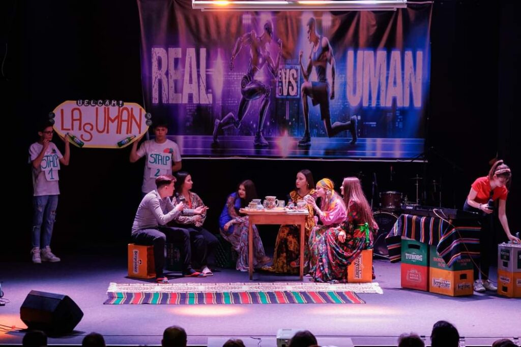 CONCURS REAL VS UMAN